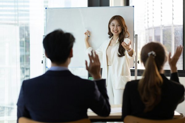 Formation de la communication visuelle, du design et de la création